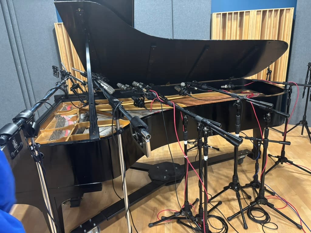 Grand piano with microphones